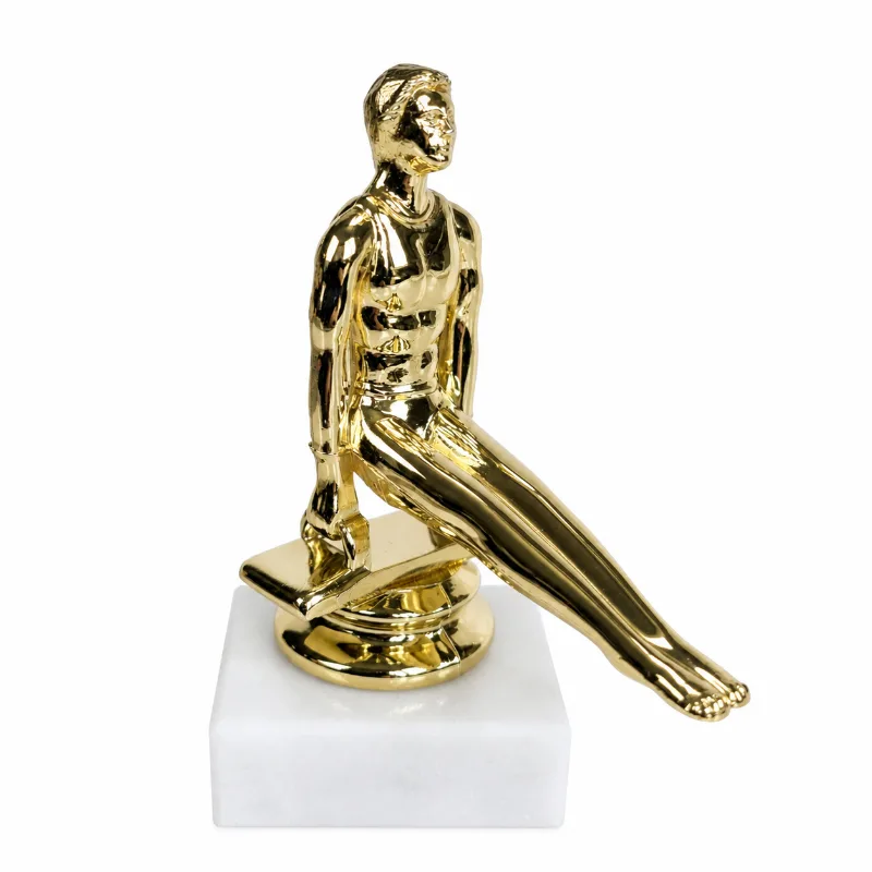 vyru gimnastika prizas figurele
